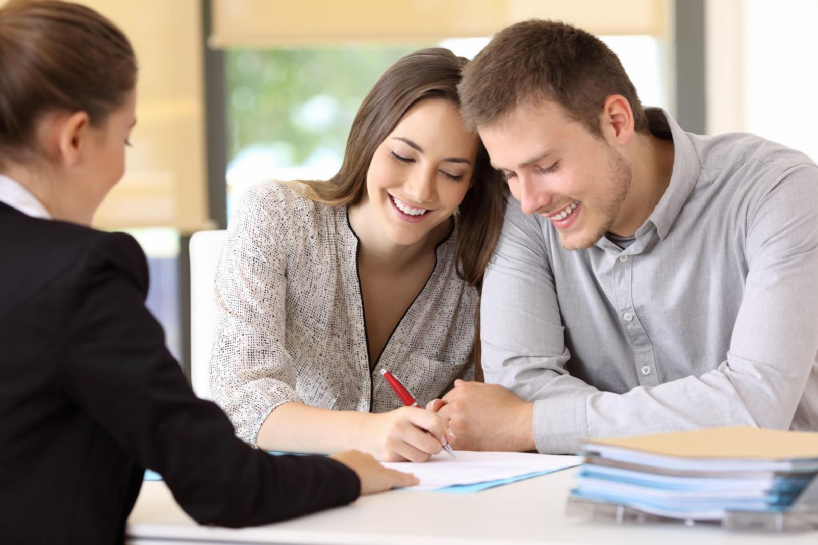 Analityk finansowy przy pracy z modelami wyceny